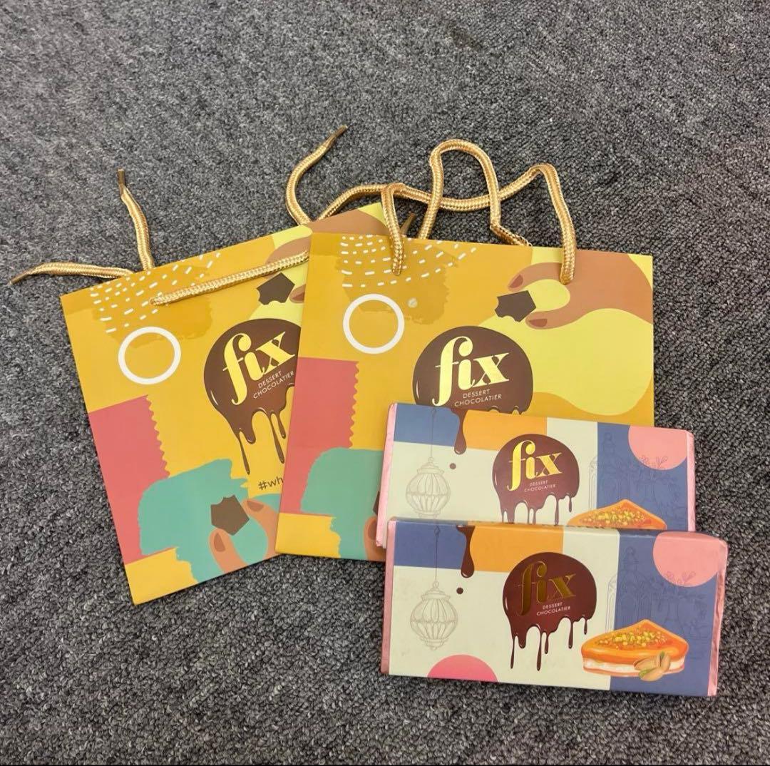 fix フィックス　チョコレート　ピスタチオ　紙袋付き