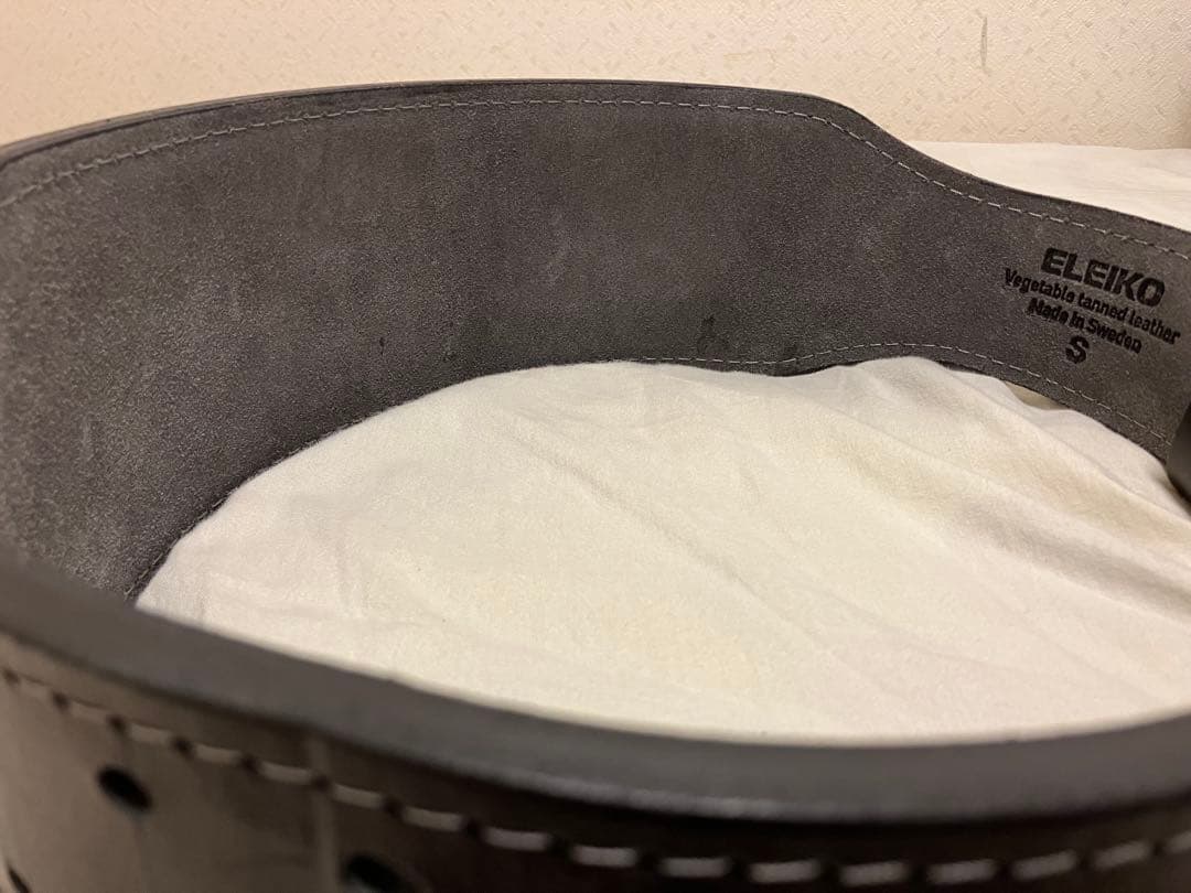 ELEIKO ウェイトリフティングレザーベルト　Sサイズ