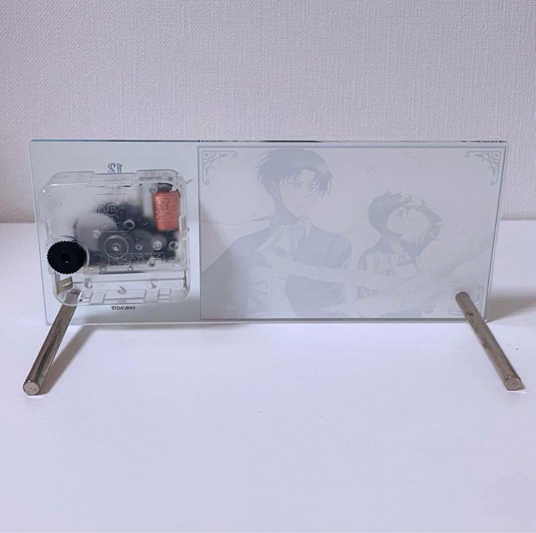 【希少品】 進撃の巨人　アクリル置き時計 リヴァイ エレン