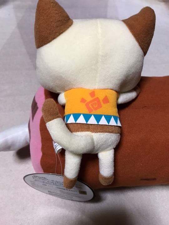 【レア物！】モンハン一番くじ　こんがり肉ッションと郵便屋さんアイルーセット