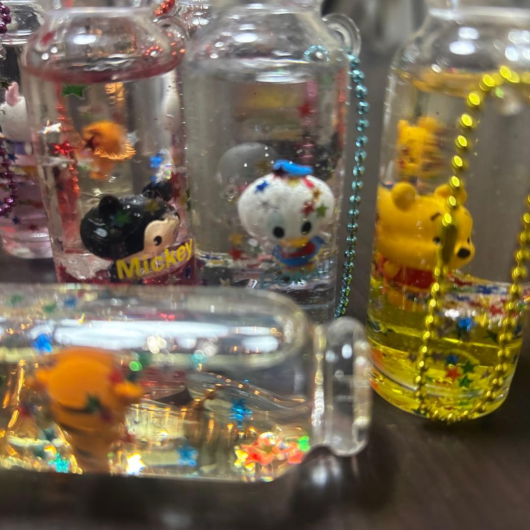 ミッキー・ミニー・プーさんなどディズニースノードームキンホルダーセット