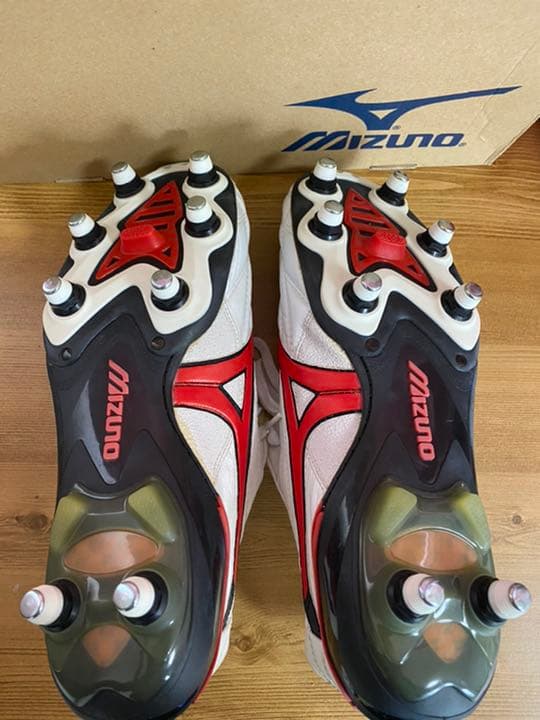 未使用品　モレリアウエーブSI  27.5 白赤黒