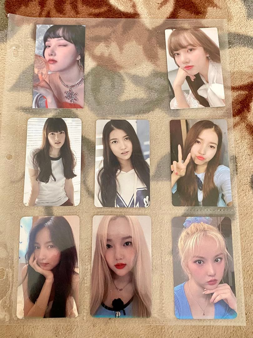 GFRIEND公式フォトカードバインダー&トレカ&グッズセット。