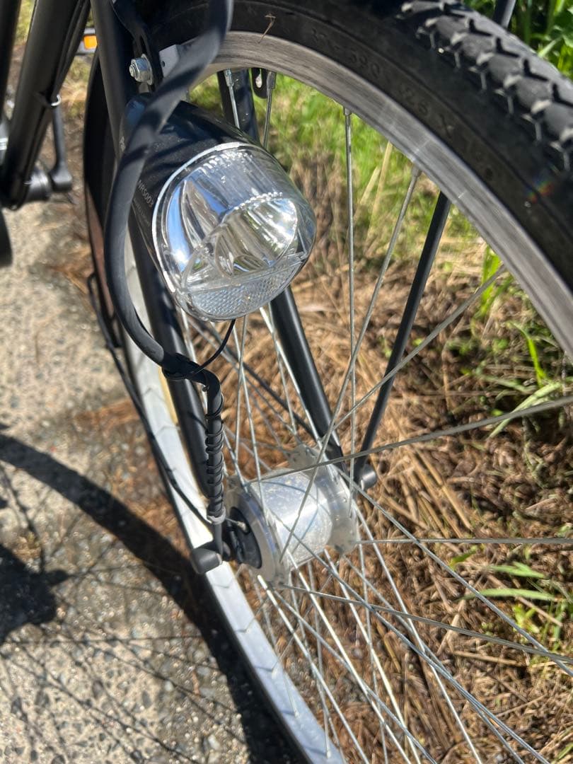 名古屋市内お届け無料黒いシティバイク 前カゴ・ライト付き26インチ