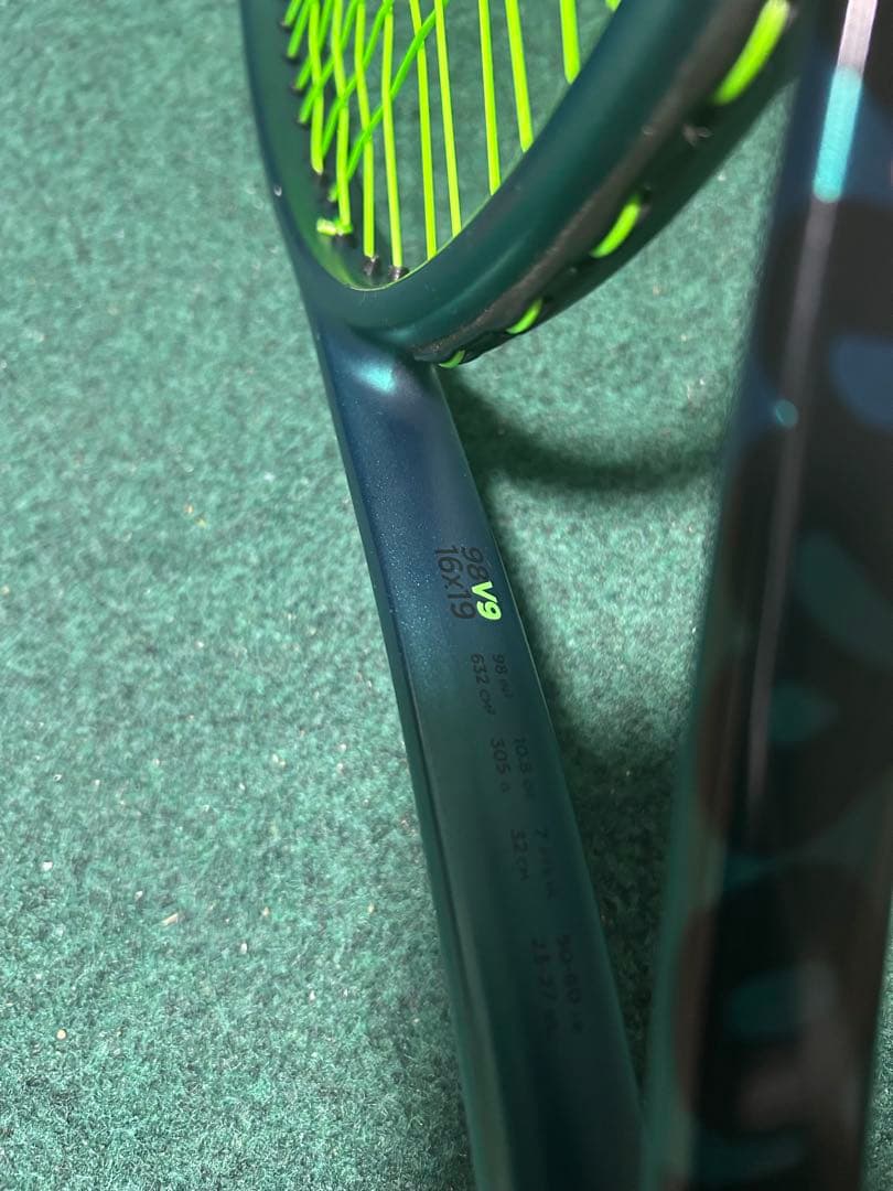 Wilson blade 98 v9 16×19 グリップサイズ2