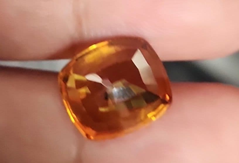 ゴールデンイエローサファイア 10.980ct