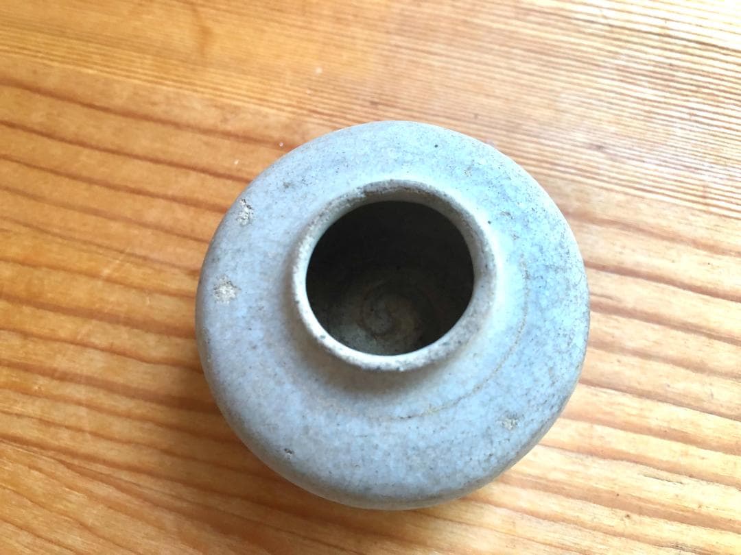 【タイ・骨董】宋胡録（スンコロク) 白灰 青磁 小壺（1301年~1600年