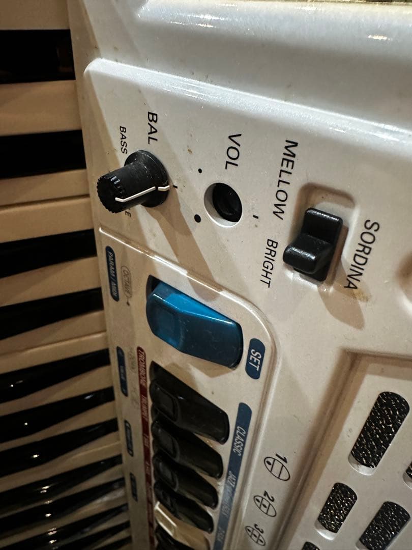 Roland FR-3s アコーディオン ホワイト