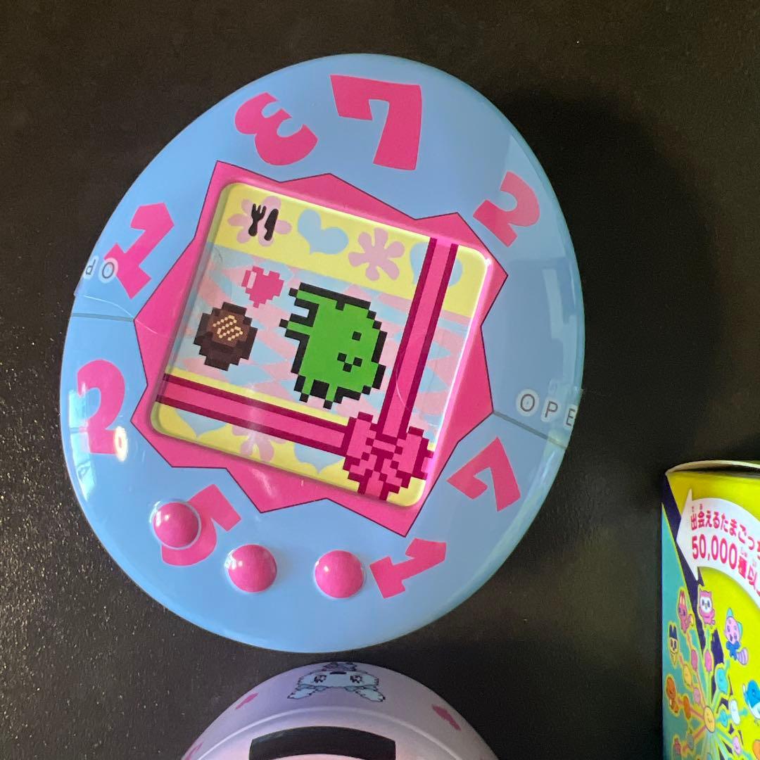 たまごっちセットTamagotchiParadise &たまごっち缶