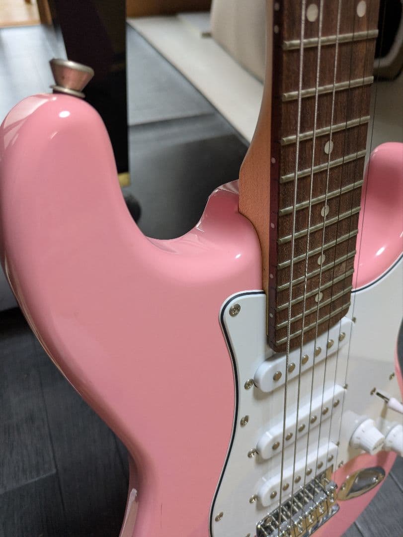 プレイテック　ピンク エレキギター ストラト　ジュニアサイズ　ST025