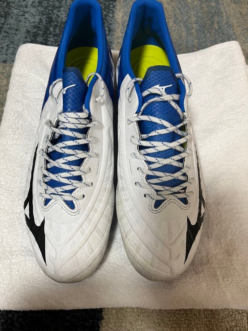 激レア　レビュラ3 PRO 28cm 大人気カラー　サッカースパイク