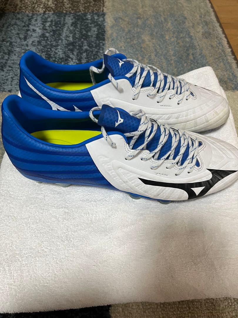 激レア　レビュラ3 PRO 28cm 大人気カラー　サッカースパイク