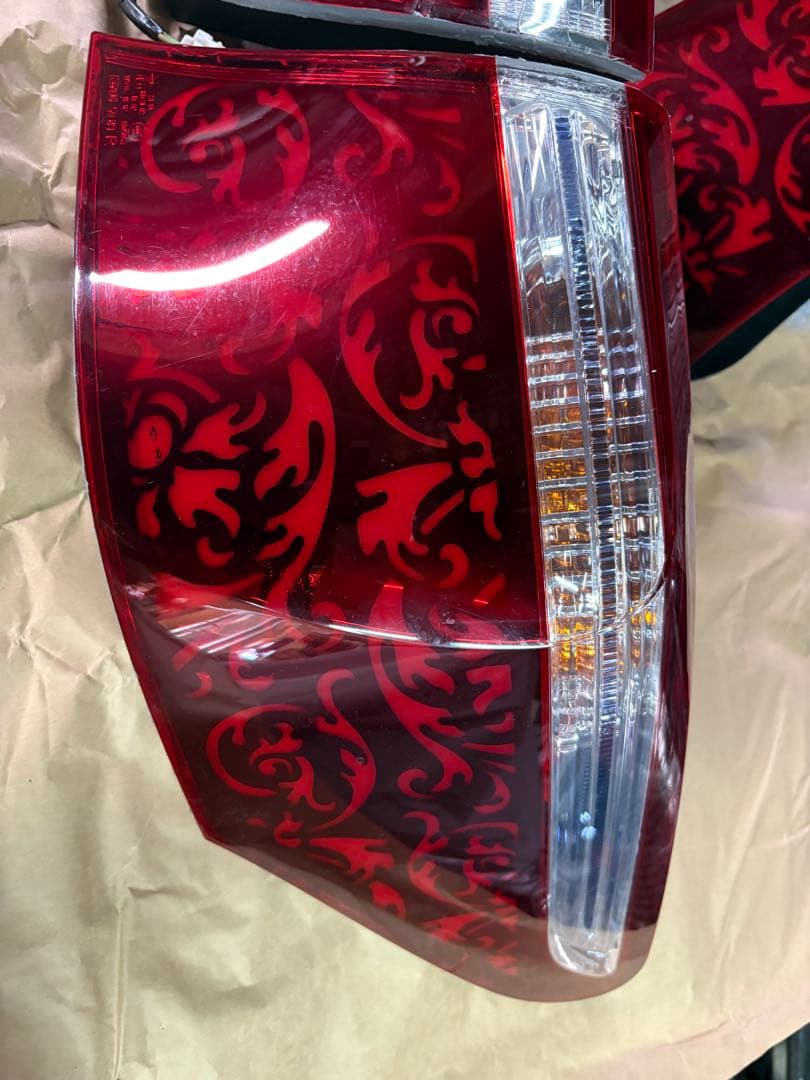 LEXUS LS600h LS460 アラベスク 西洋唐草模様 アクリルテール