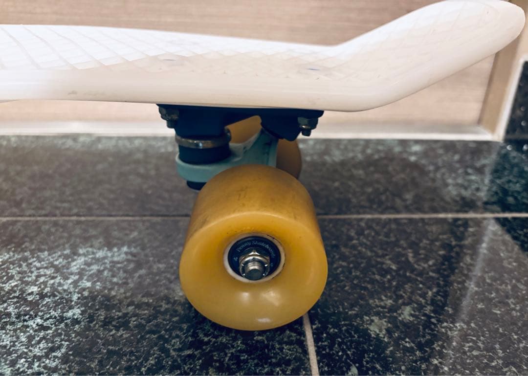 Pennyペニー スケートボード クルーザー 蓄光 22インチ ホワイト