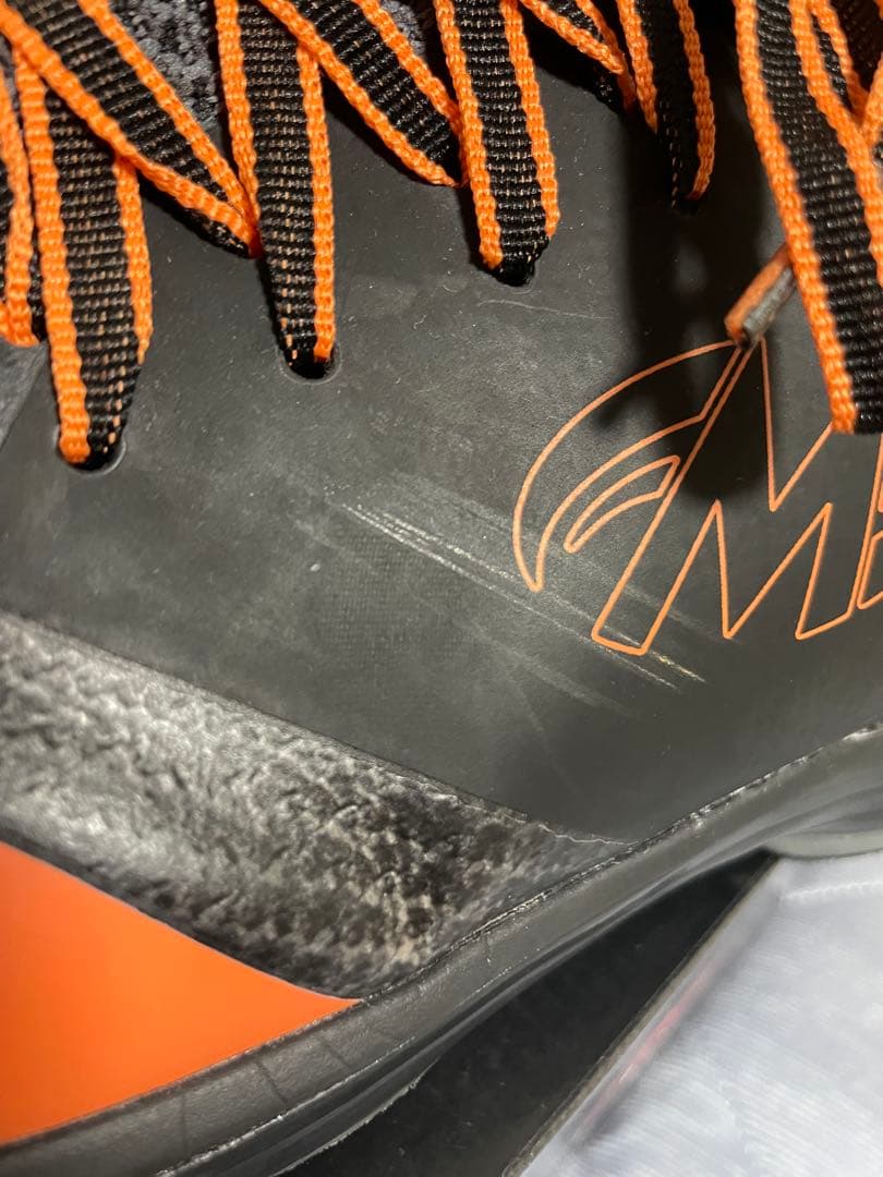 値下げ ボウリングシューズ MOTIV モーティブ 27cm右投げ