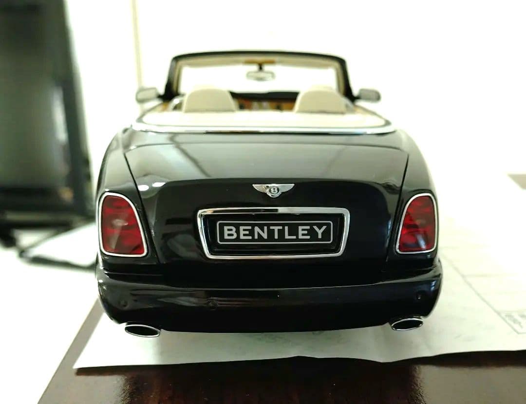 1/18 BENTLEY AZURE 2006 ベントレーアズール