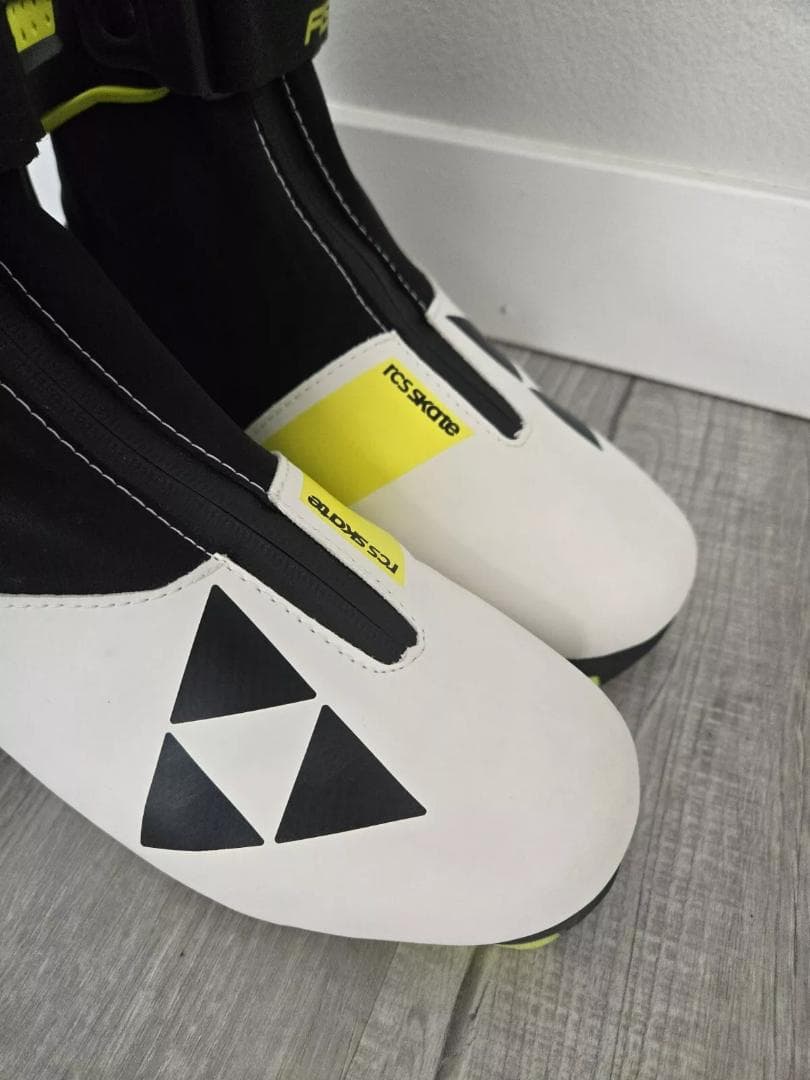 ユズユミFISCHER RCS Skate WS EU38 新品未使用
