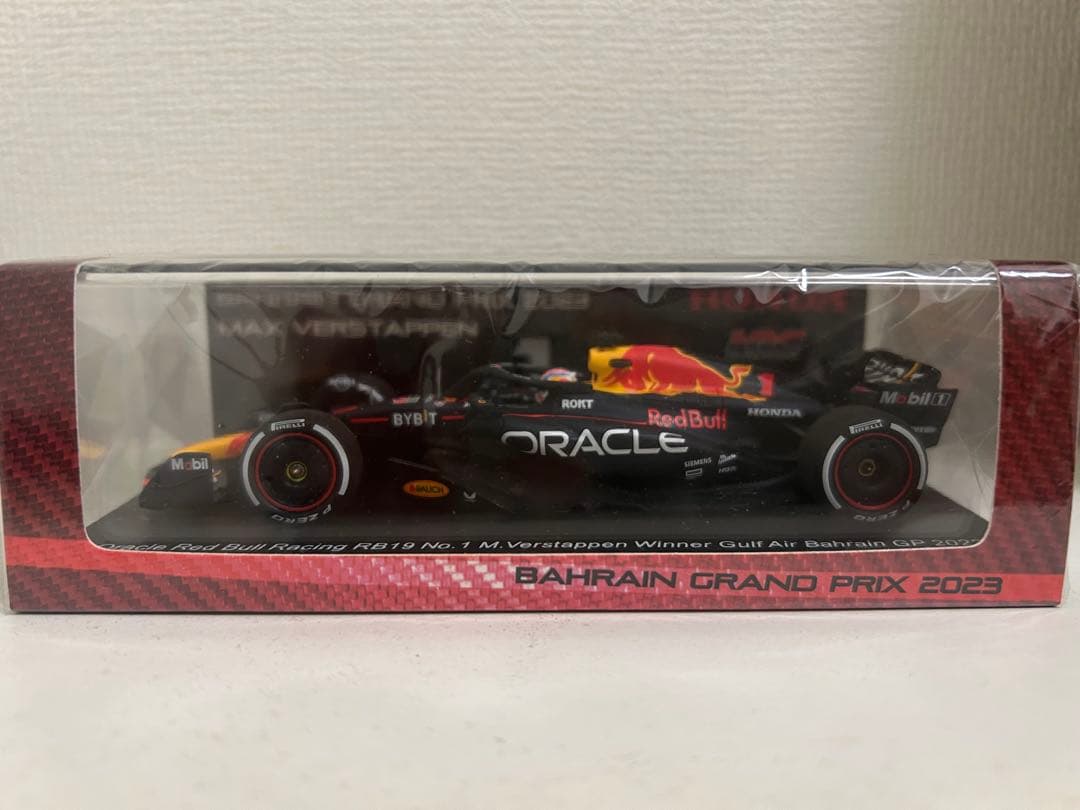 鈴鹿サーキット特注　スパーク1/43 レッドブル　RB19 フェルスタッペン