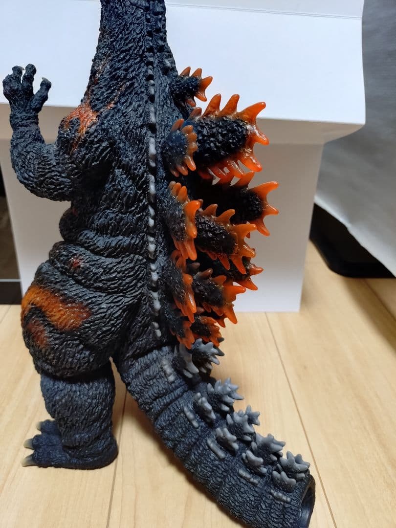 東宝30cmシリーズ 酒井ゆうじ造形コレクション ゴジラ（1995）ラストシーン