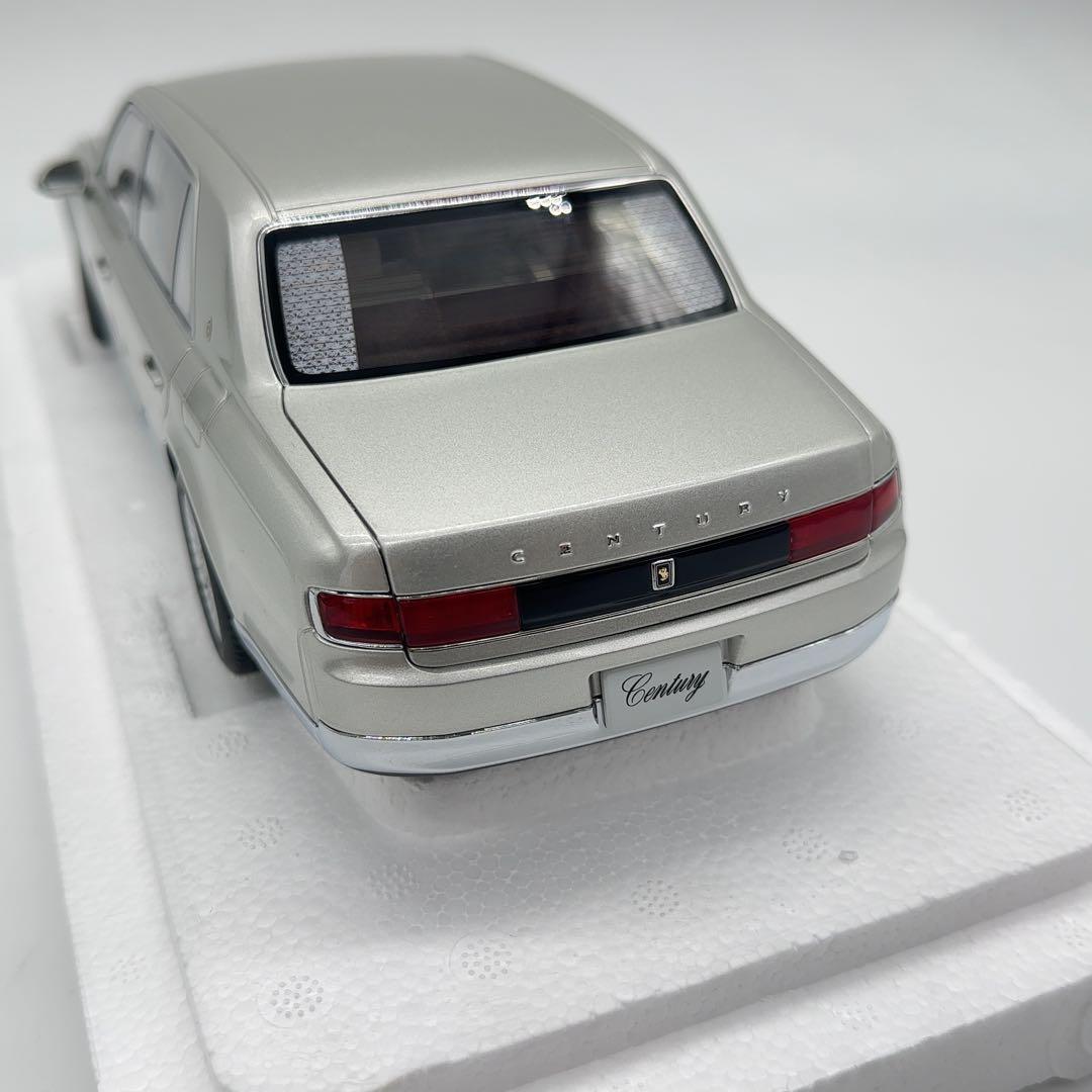 未使用 1/18 オートアート トヨタ センチュリー シルバー
