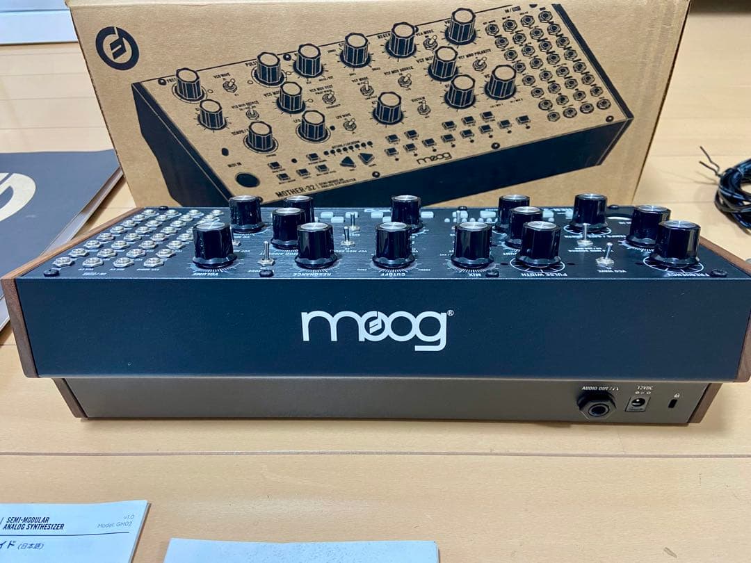 MOOG MOTHER-32 セミモジュラー アナログシンセサイザー