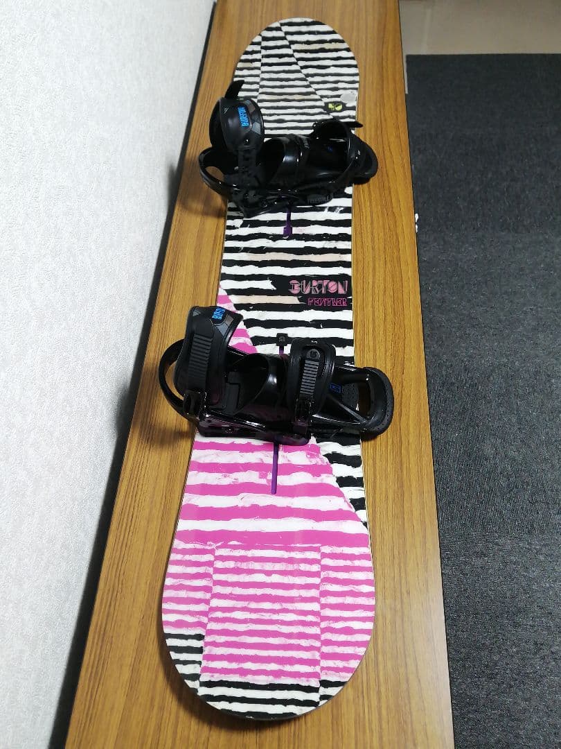 BURTON FEATHER V-ROCKER 140 ビンディング付き