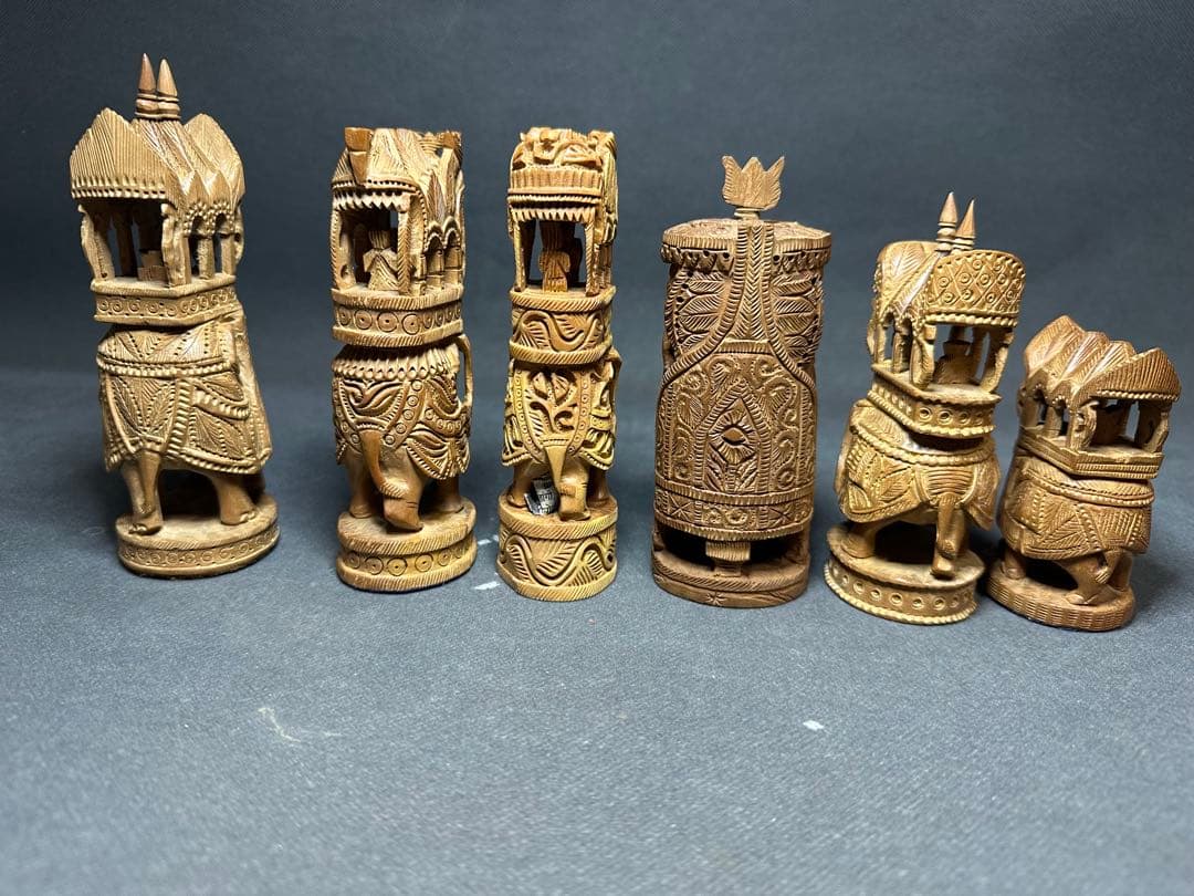 インド　白檀　木彫り　象　仏教美術　仏像 骨董 木像　木製　密教　置物