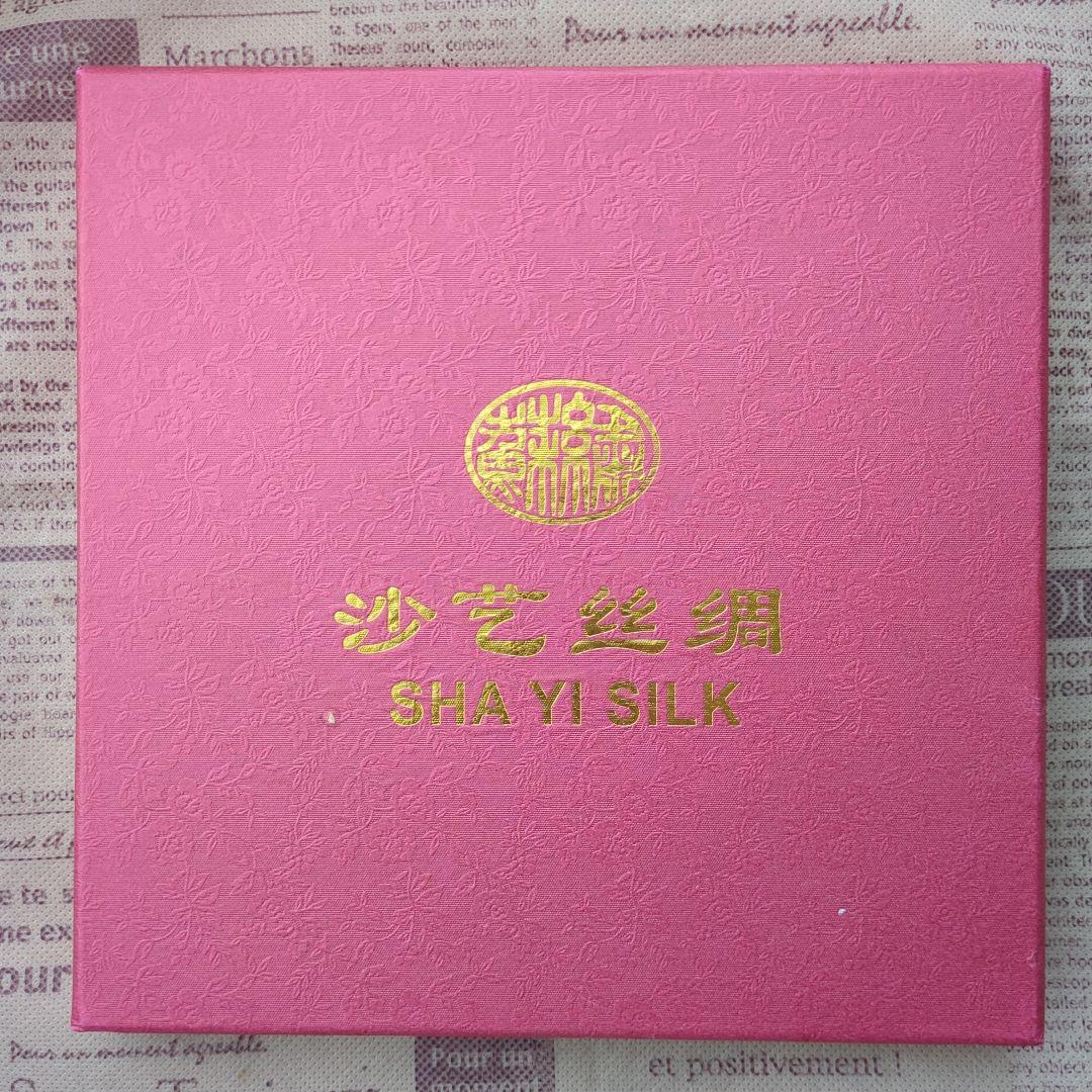 シルク　ハンカチ