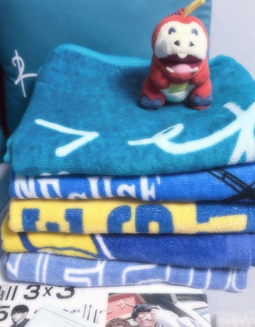 カラフルロゴタオル5枚+グッズ多数