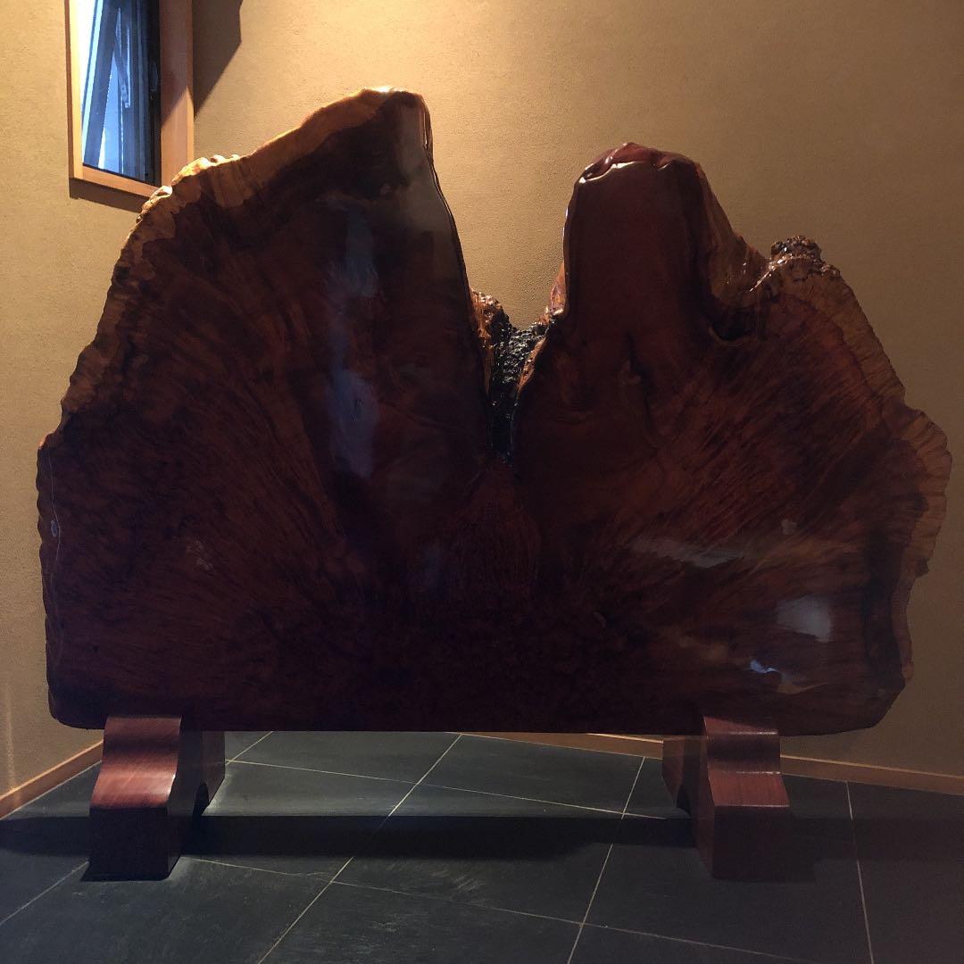 花梨のこぶ部分です。骨董品