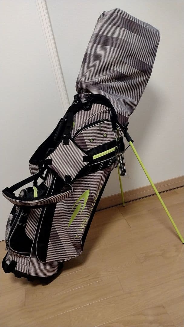 ヒロ　　TIGORA　ゴルフキャディバッグ　スタンド付き