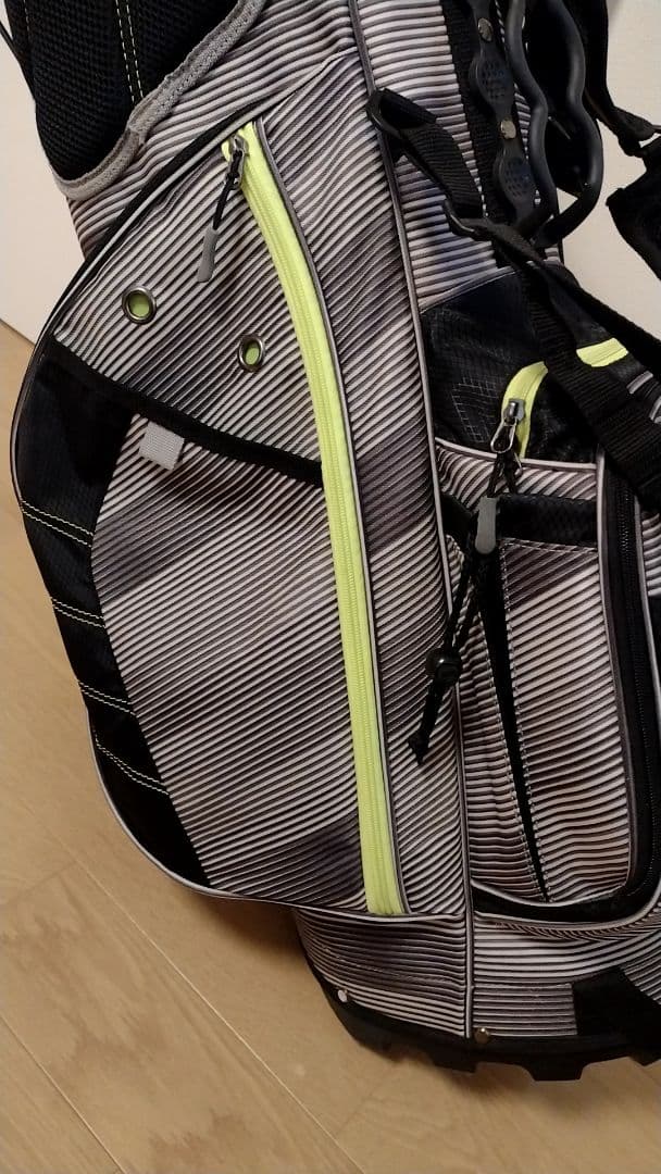 ヒロ　　TIGORA　ゴルフキャディバッグ　スタンド付き