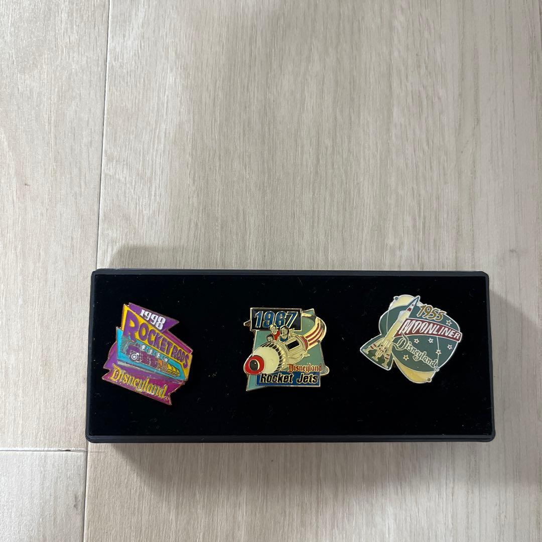ロケットジェット ピンバッジ 3個セット アナハイムのディズニー製