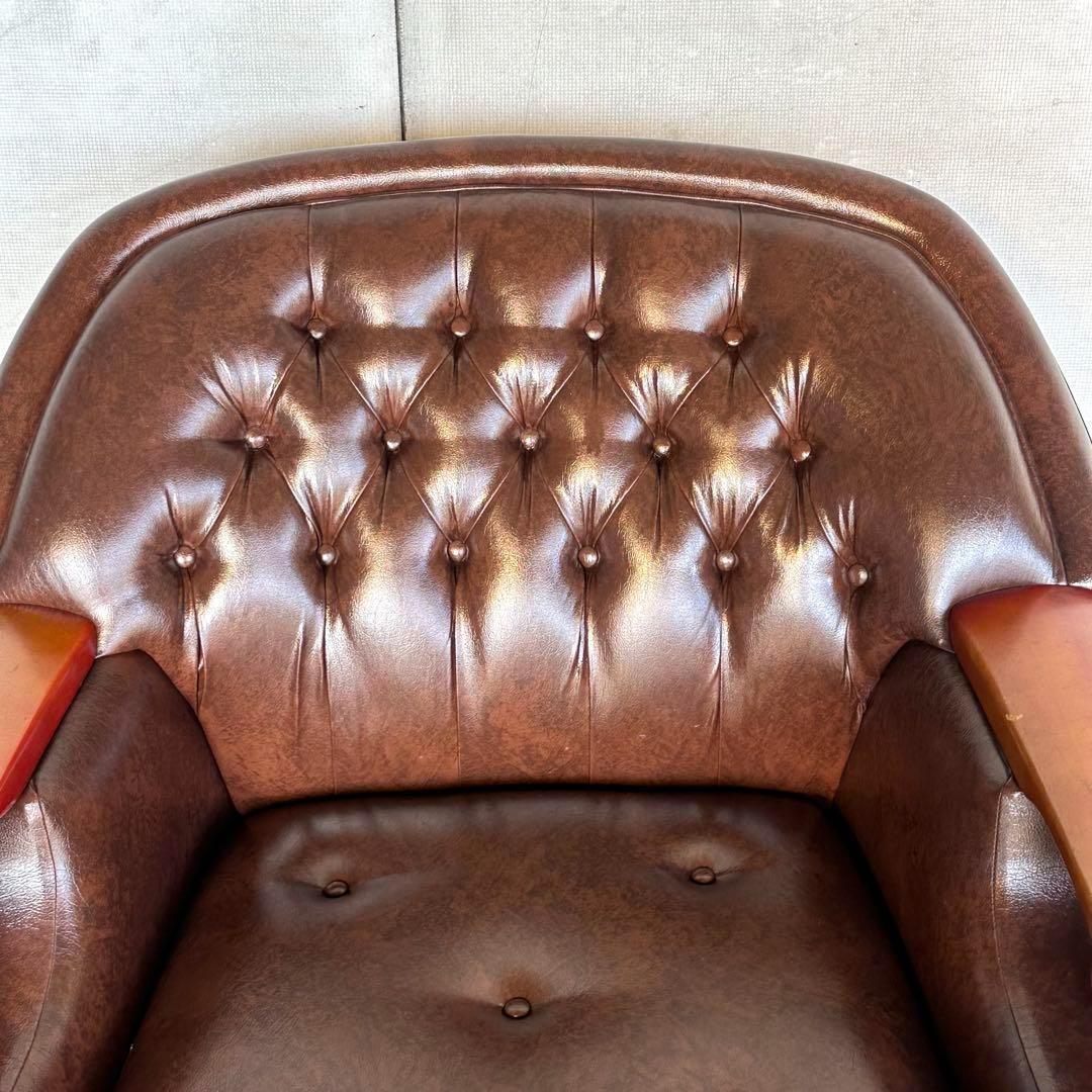 ✦70s✦チェスターフィールド調 PUレザー 1人掛けソファ　アンティーク