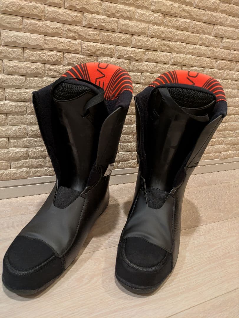 ROSSIGNOL EVO70 28.5cm ラスト幅104mm　スキーブーツ