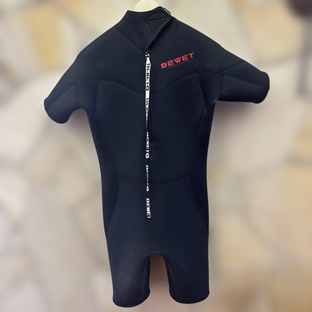 BEWET ブラック 半袖膝下ウェットスーツ