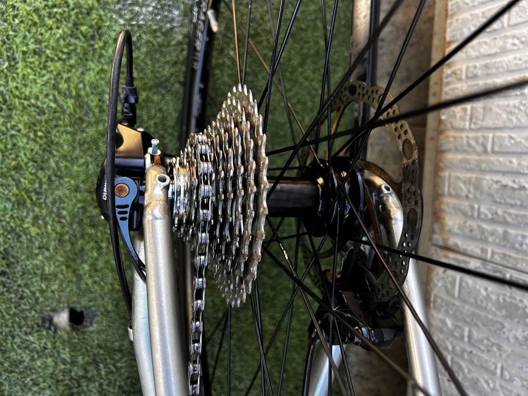 TREK FXS4 トレック　ロードバイク