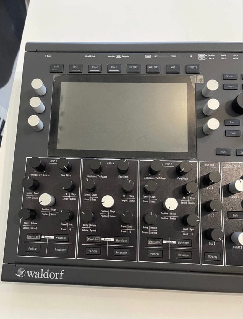 キュウ　Waldorf Iridium ウェーブテーブル シンセサイザー