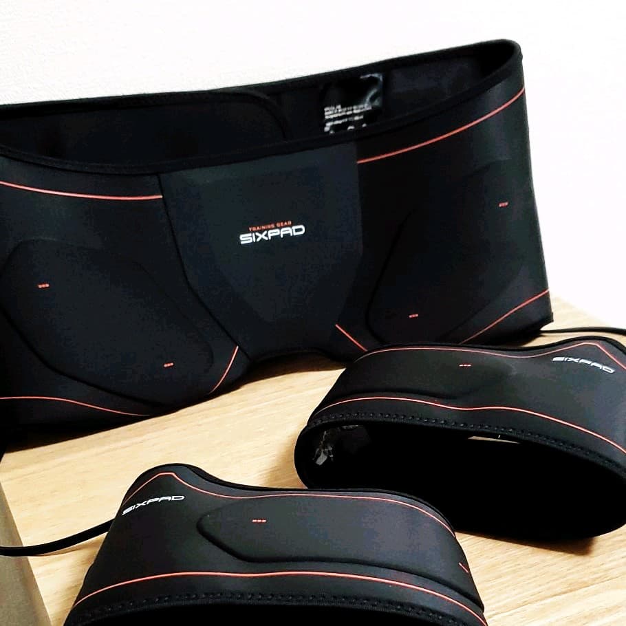【美品全身用】シックスパッド -Absbelt Bottombelt Set-