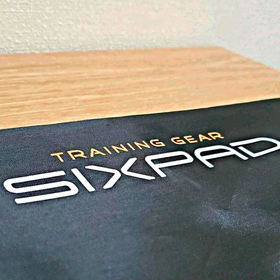 【美品全身用】シックスパッド -Absbelt Bottombelt Set-