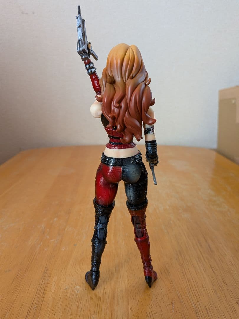 峰不二子フィギュア　可動式アクションフィギュア