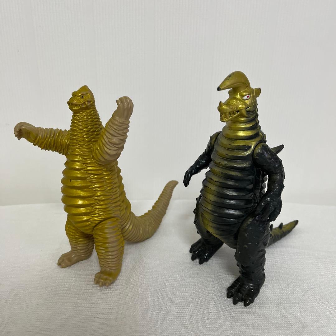 日本製　ウルトラマン怪獣フィギュア　ソフビ　円谷プロ　4体