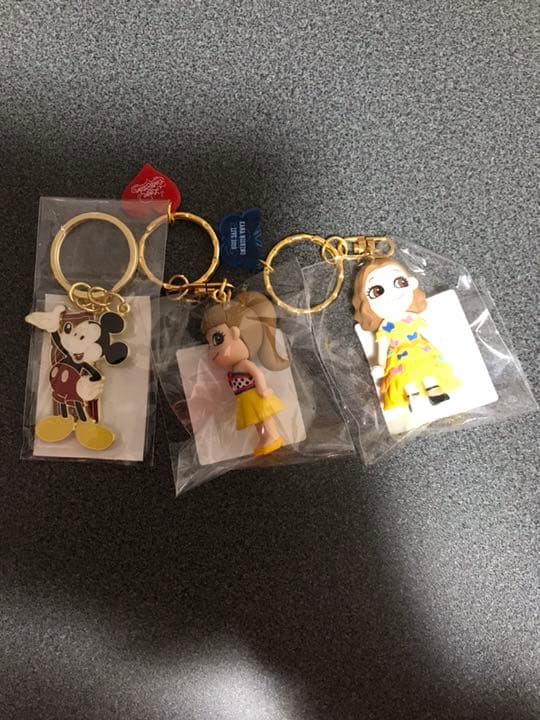 西野カナ★ミッキーコラボ★キーホルダー★トレーナー★Tシャツ★5点セット