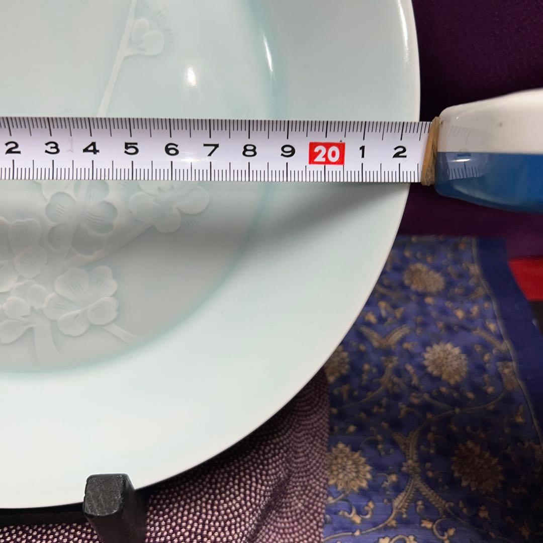 青白磁人間国宝　塚本快山本人作青白磁梅花文皿　完品　共箱