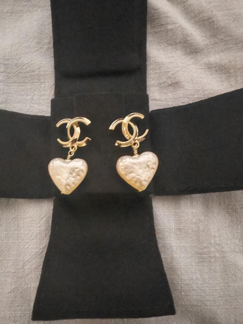 極美品 CHANEL シャネル ピアス CCロゴ ハート パール ゴールド