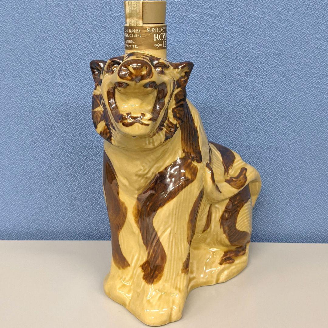 サントリーローヤル12年　干支　寅歳ボトル　600ml 43%　箱あり