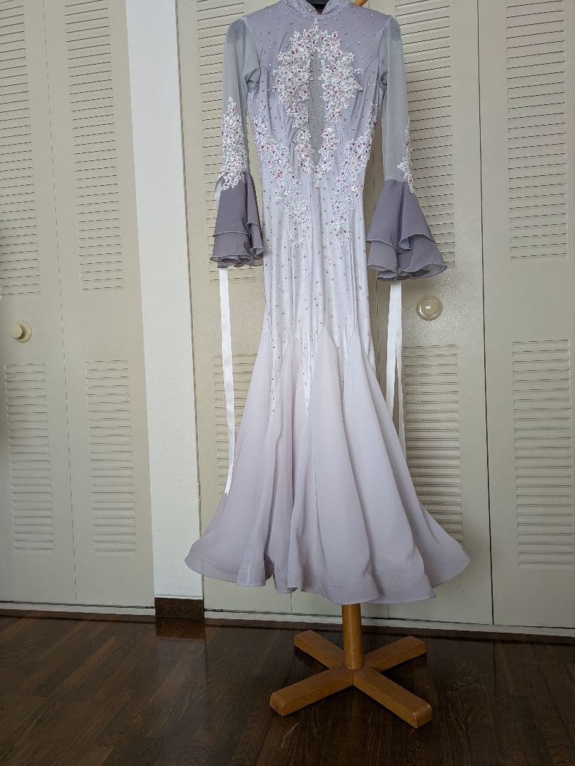 GH 社交ダンスドレス グレーと白のグラデーション