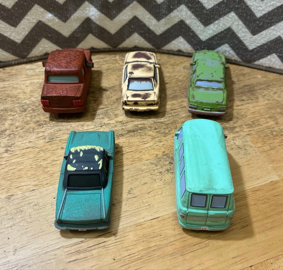 マテル　カーズ　レアなラスティ&ダスティー兄弟と仲間たちの5台セット