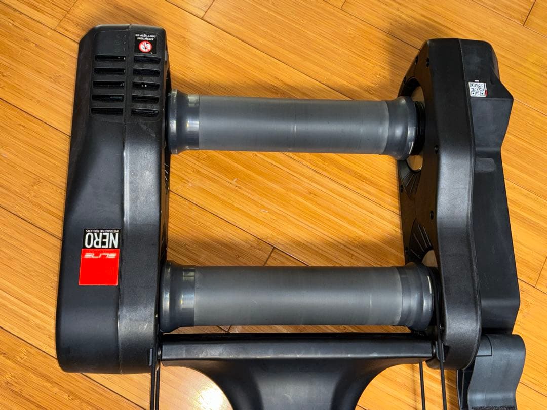 エリート ネロ ELITE NERO 3本ローラー台