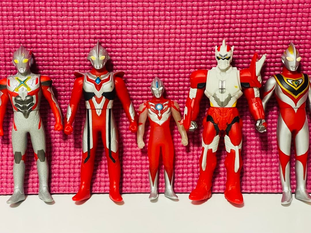 ❁在庫一掃SALE❁ ウルトラマン　ソフビ　まとめ売り　51体＋おまけ付き